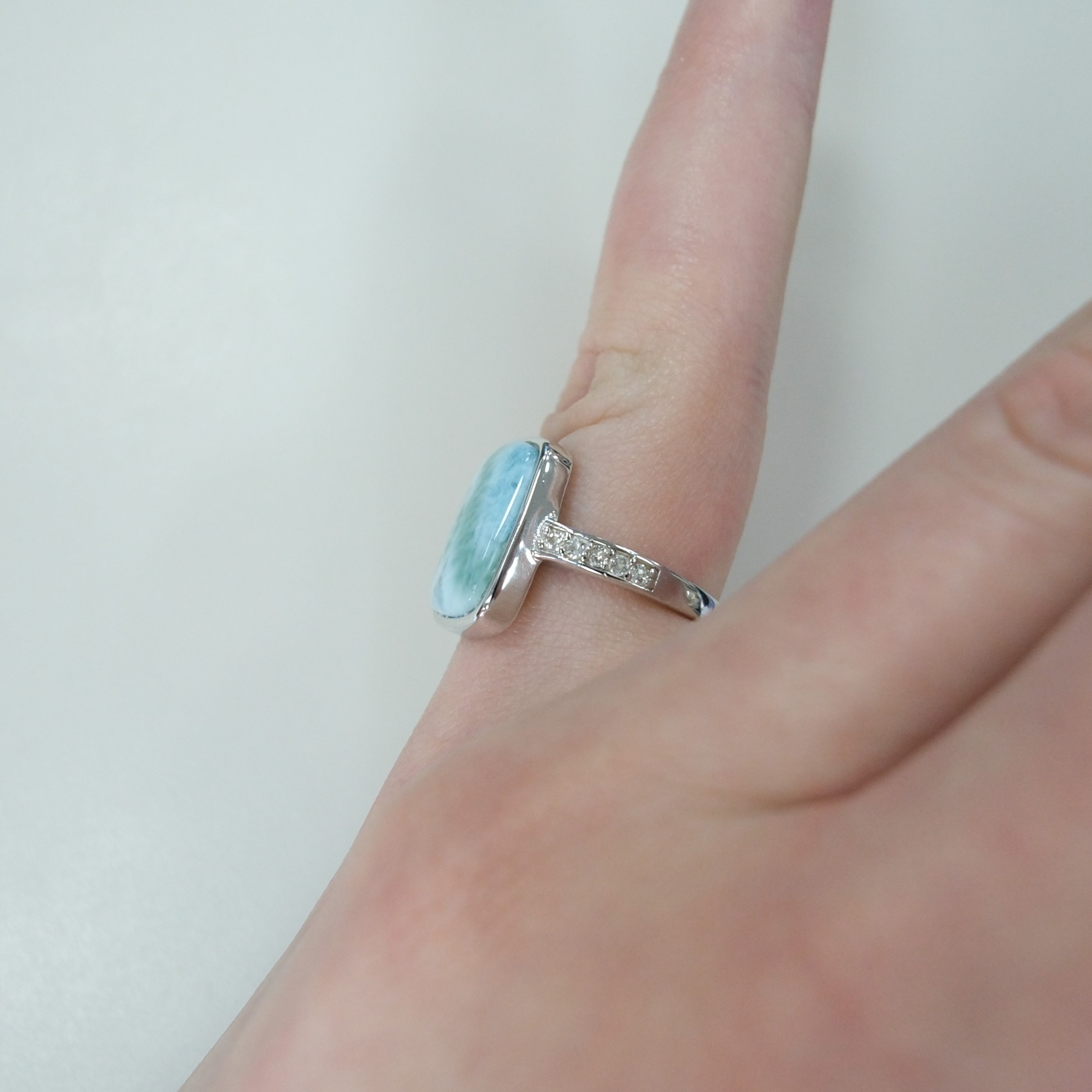 Серебряное кольцо с ларимаром